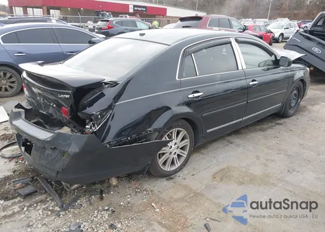 2009 Toyota Avalon Limited z USA, uszkodzony, nr VIN 4T1BK36B69U337786